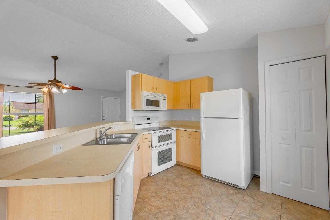 545 SW Buswell Avenue