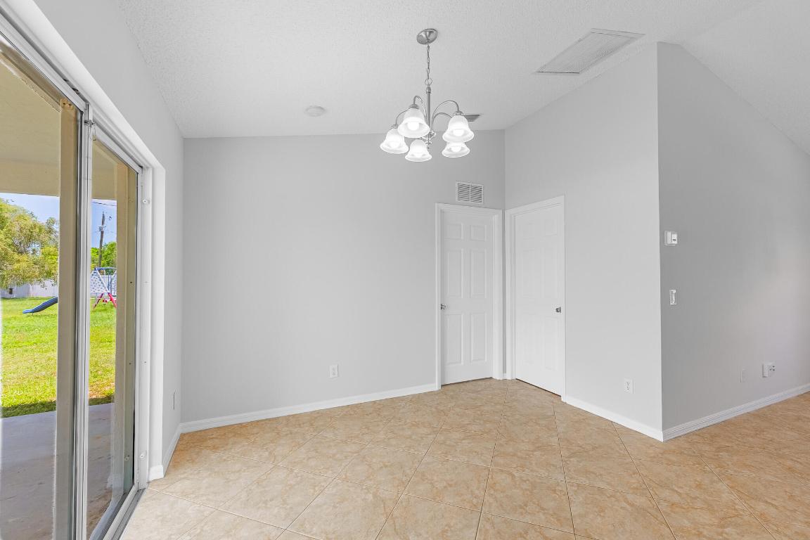 545 SW Buswell Avenue