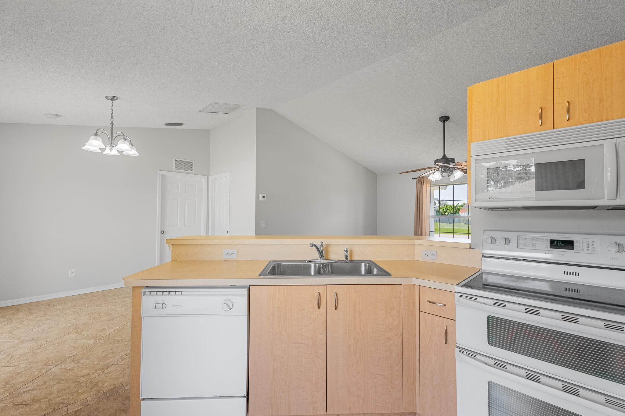 545 SW Buswell Avenue