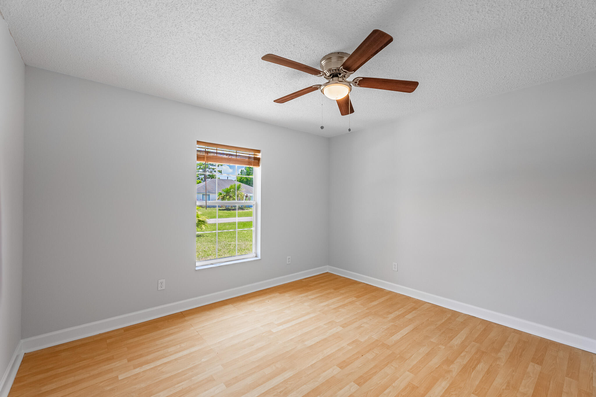 545 SW Buswell Avenue