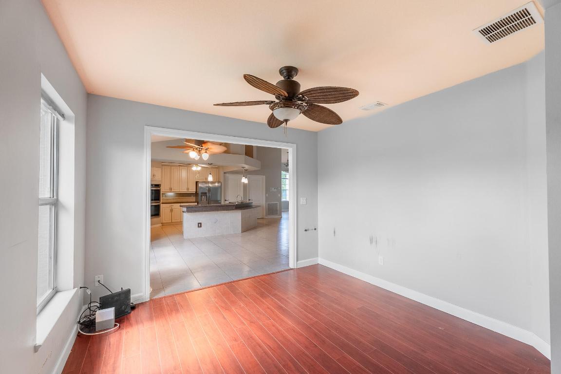 1501 SW Kamchatka Avenue