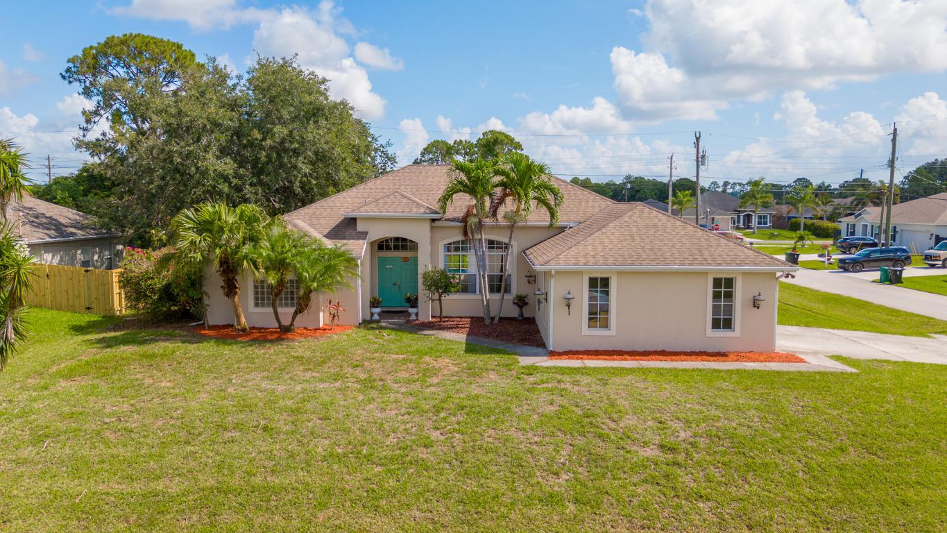 1501 SW Kamchatka Avenue