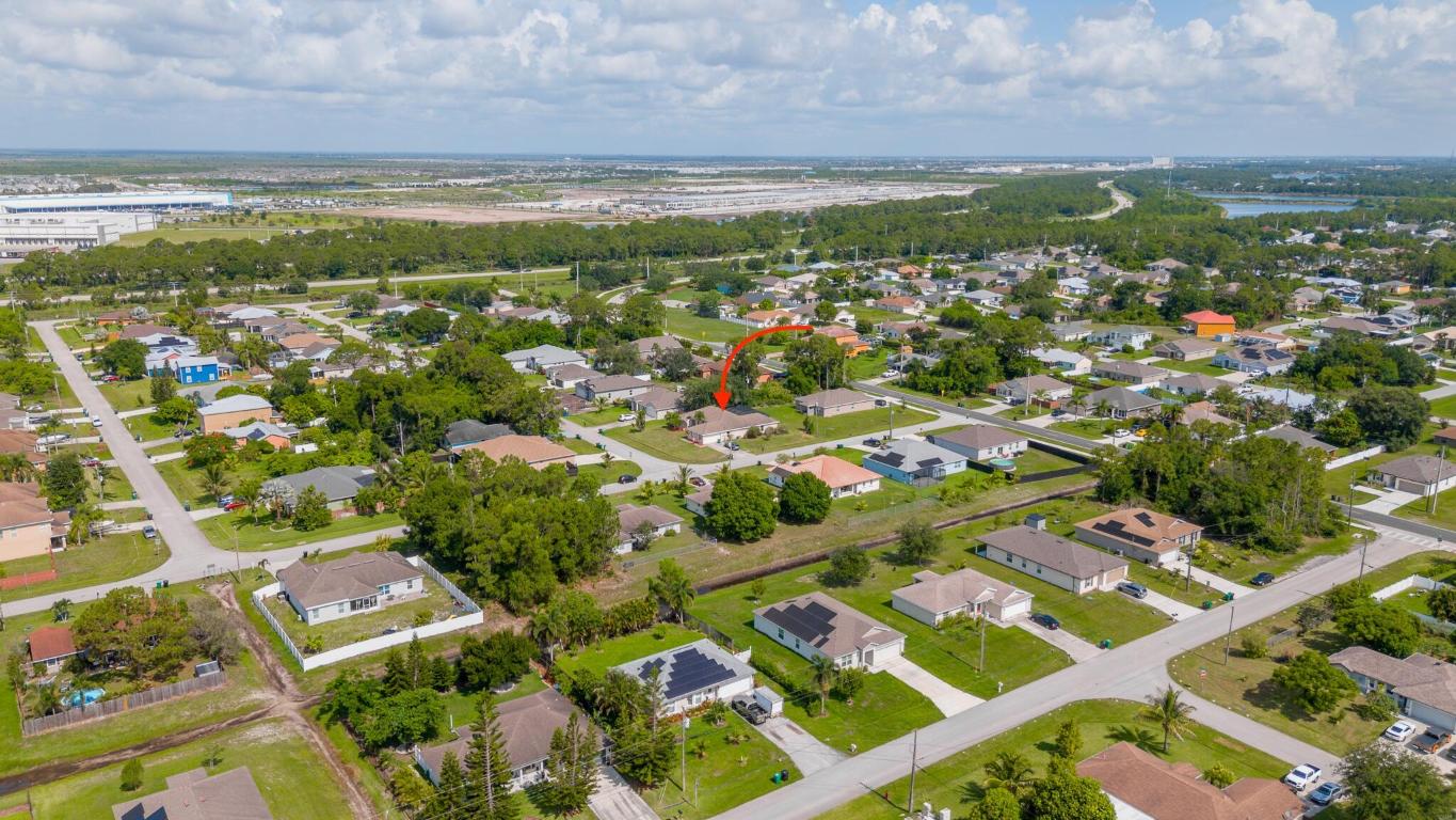 1501 SW Kamchatka Avenue