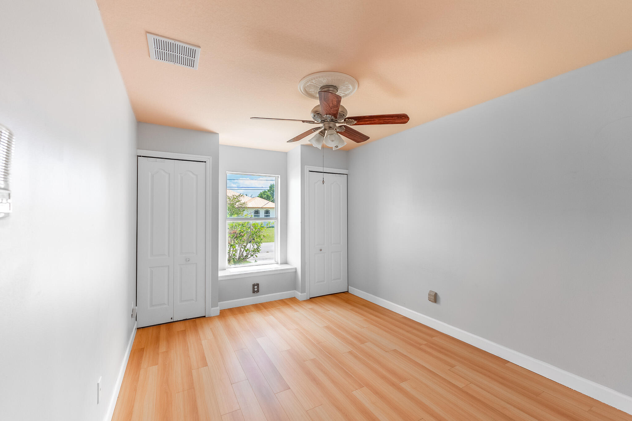 1501 SW Kamchatka Avenue