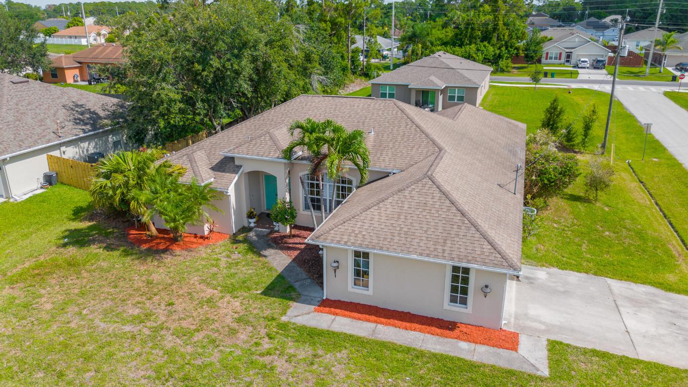 1501 SW Kamchatka Avenue