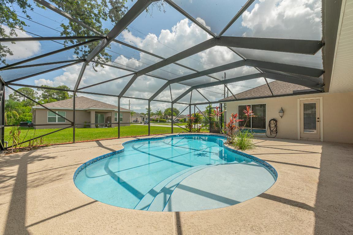 1501 SW Kamchatka Avenue