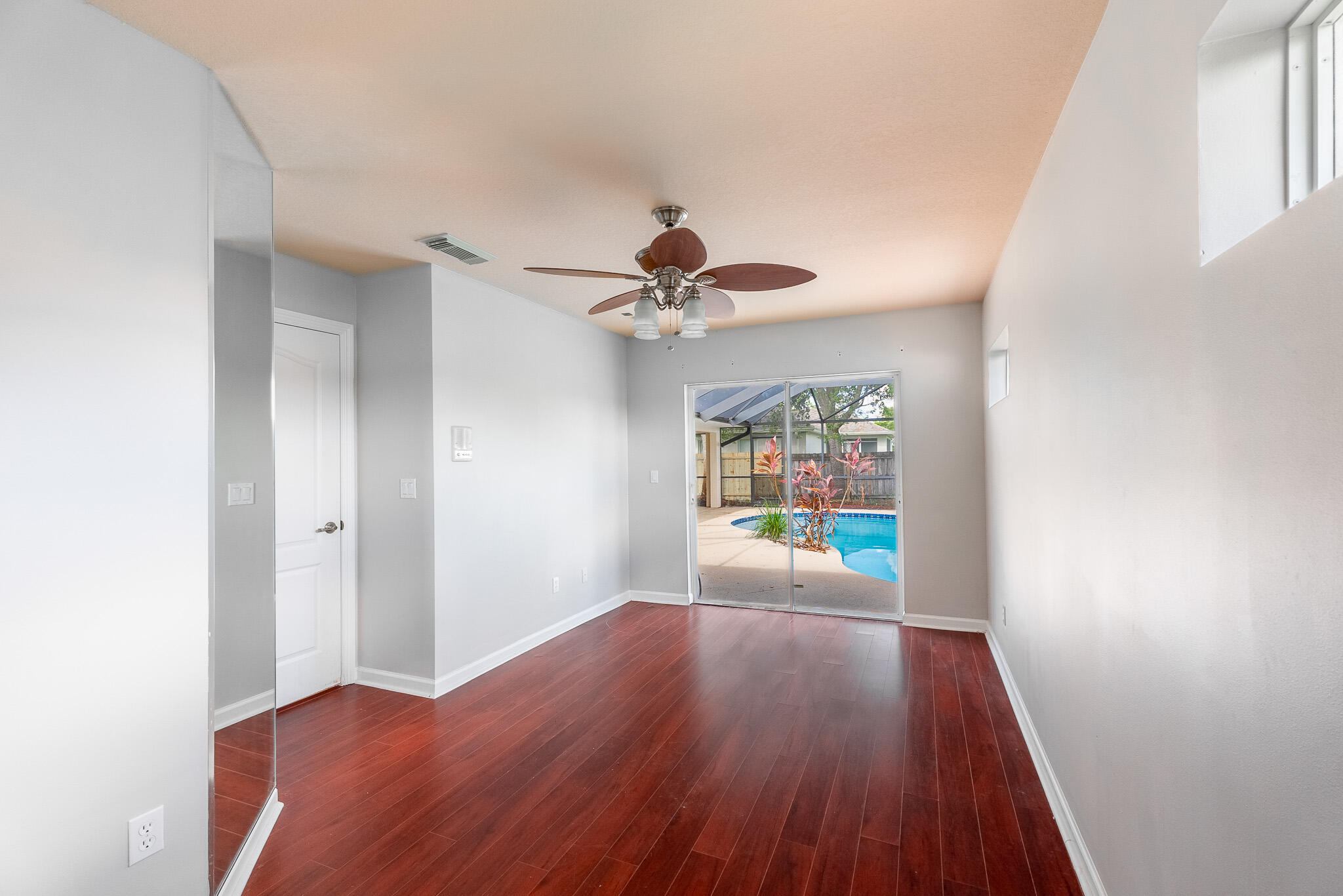 1501 SW Kamchatka Avenue