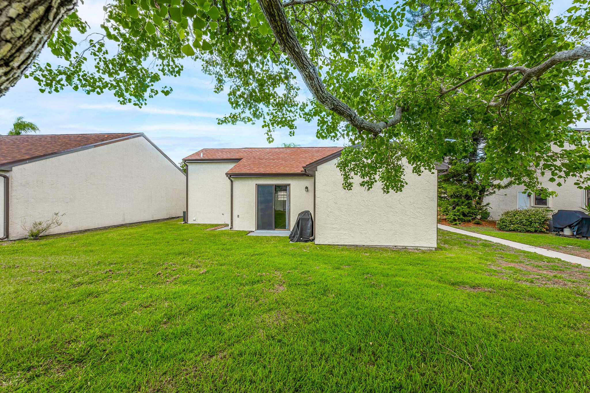 2229 SE Brekenridge Circle