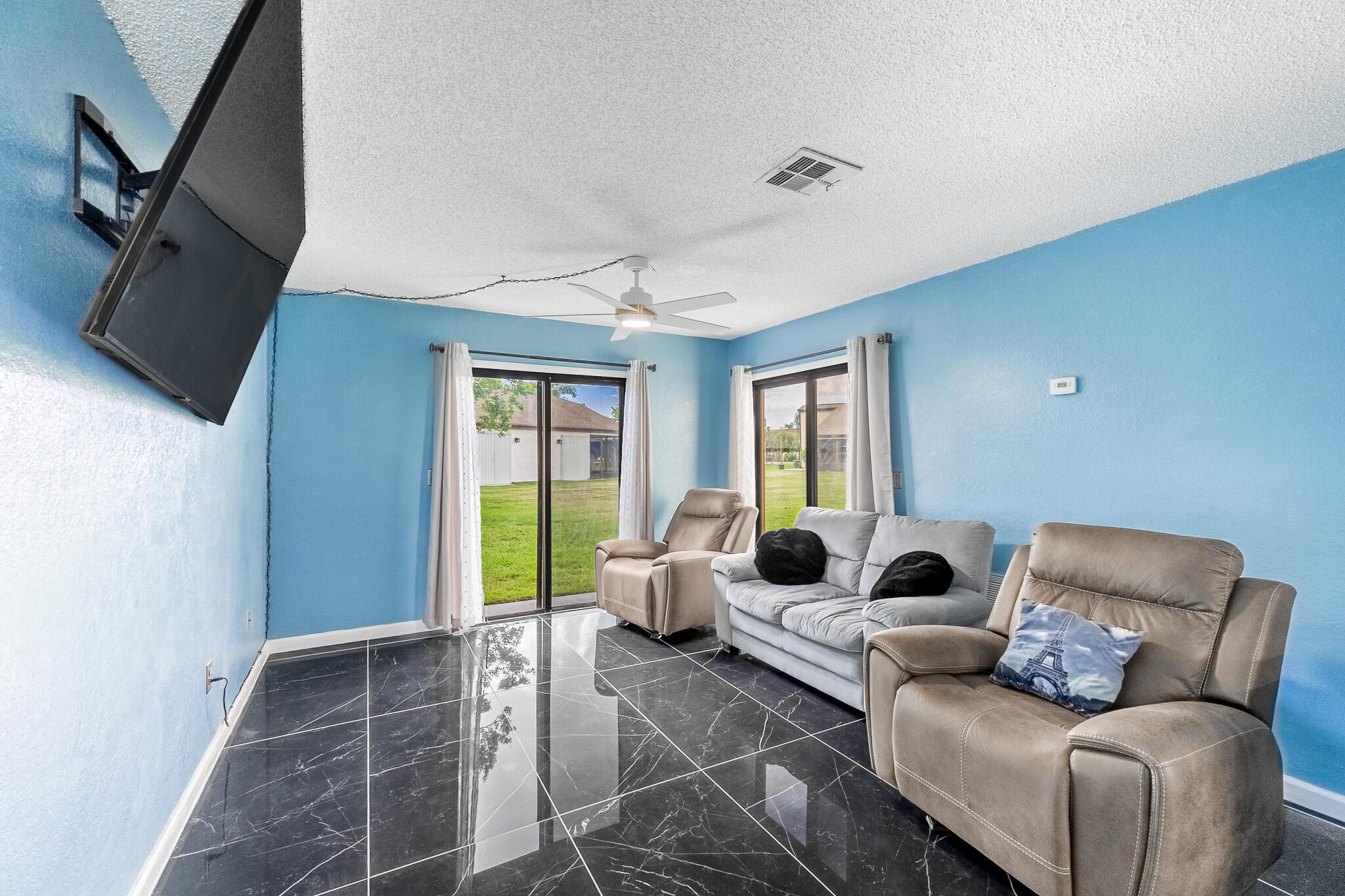 2229 SE Brekenridge Circle