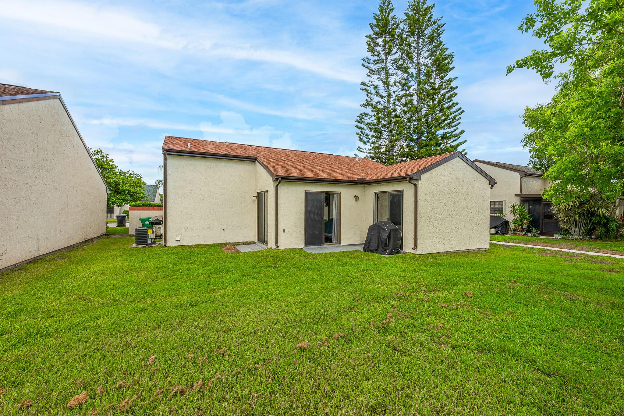 2229 SE Brekenridge Circle