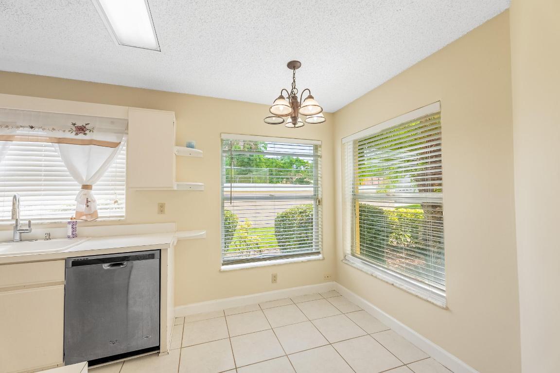 2322 SW Olympic Club Terrace