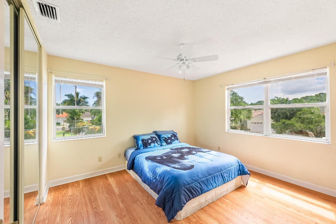 2322 SW Olympic Club Terrace