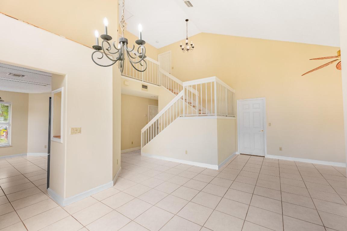 2322 SW Olympic Club Terrace