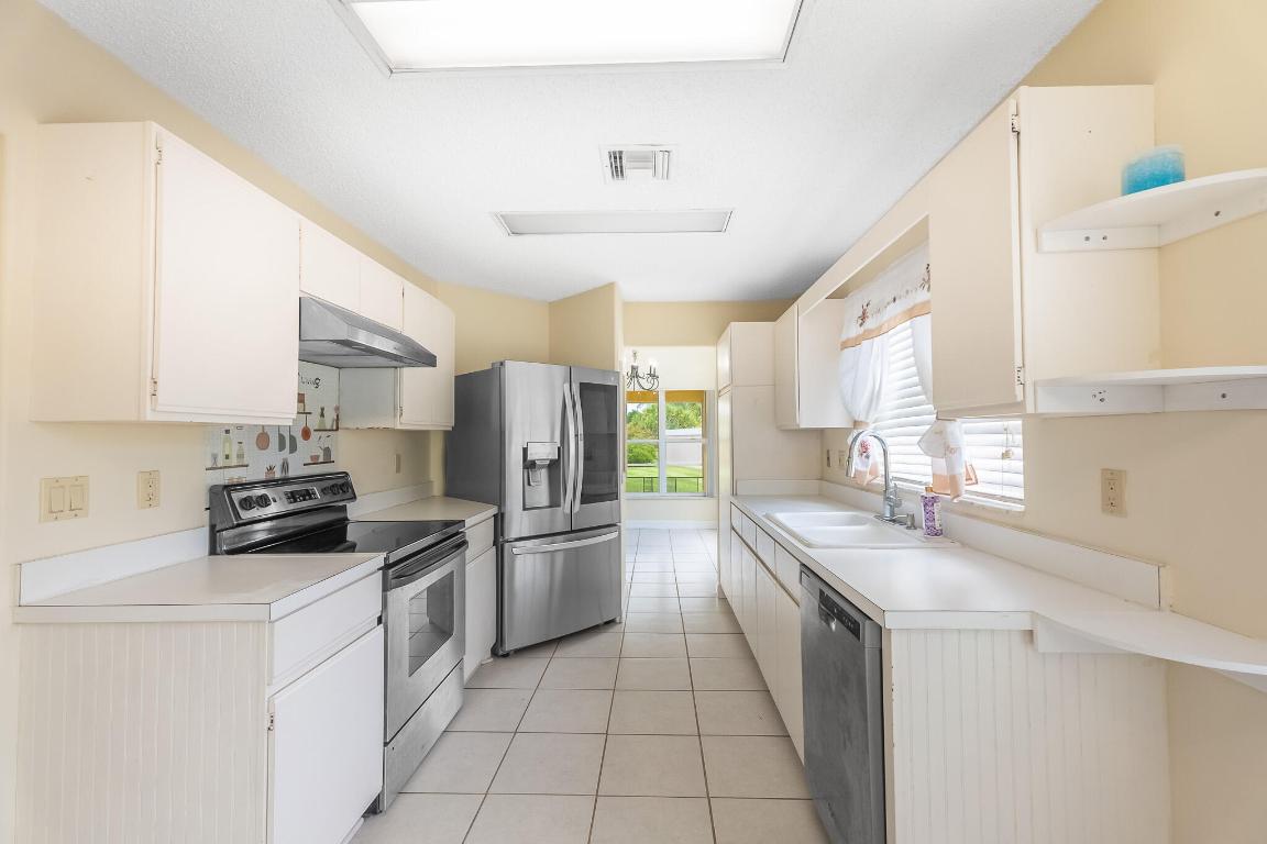 2322 SW Olympic Club Terrace