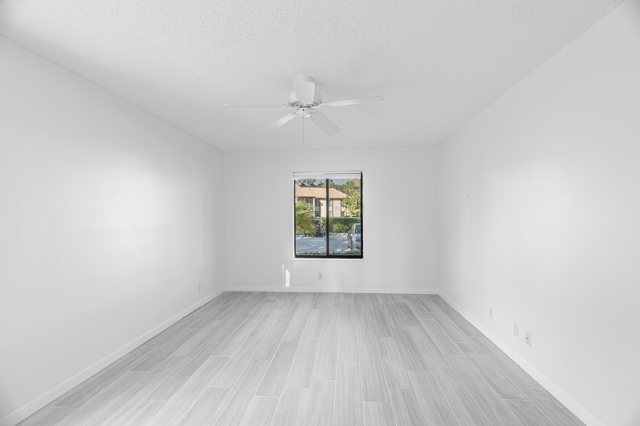 2025 SW Silver Pine Way 120-D1