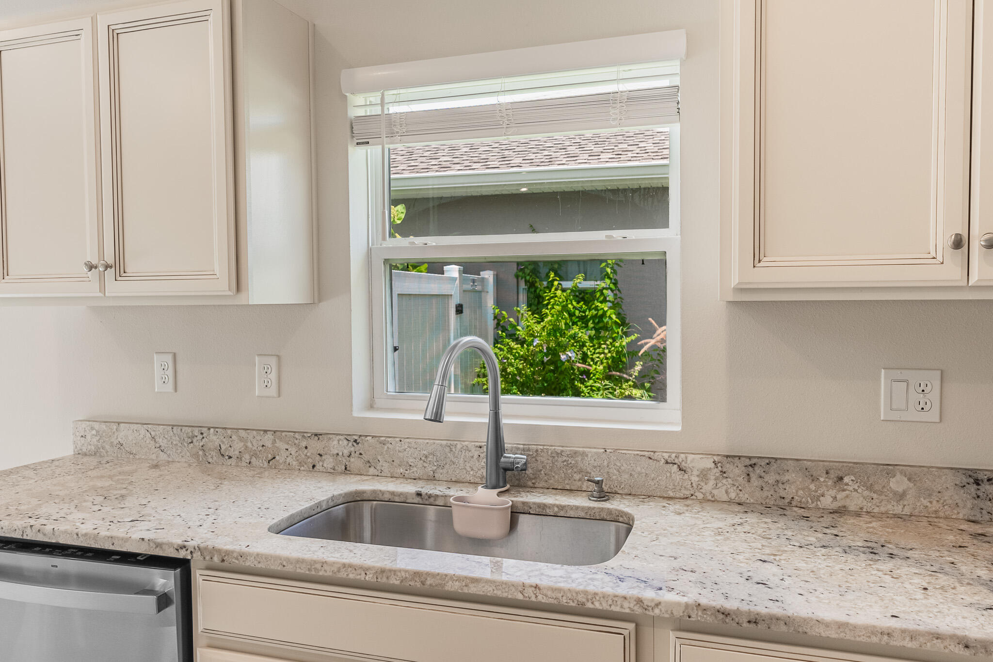 3639 Sapphire Hollow Way