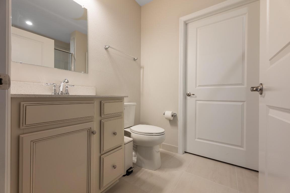 3639 Sapphire Hollow Way