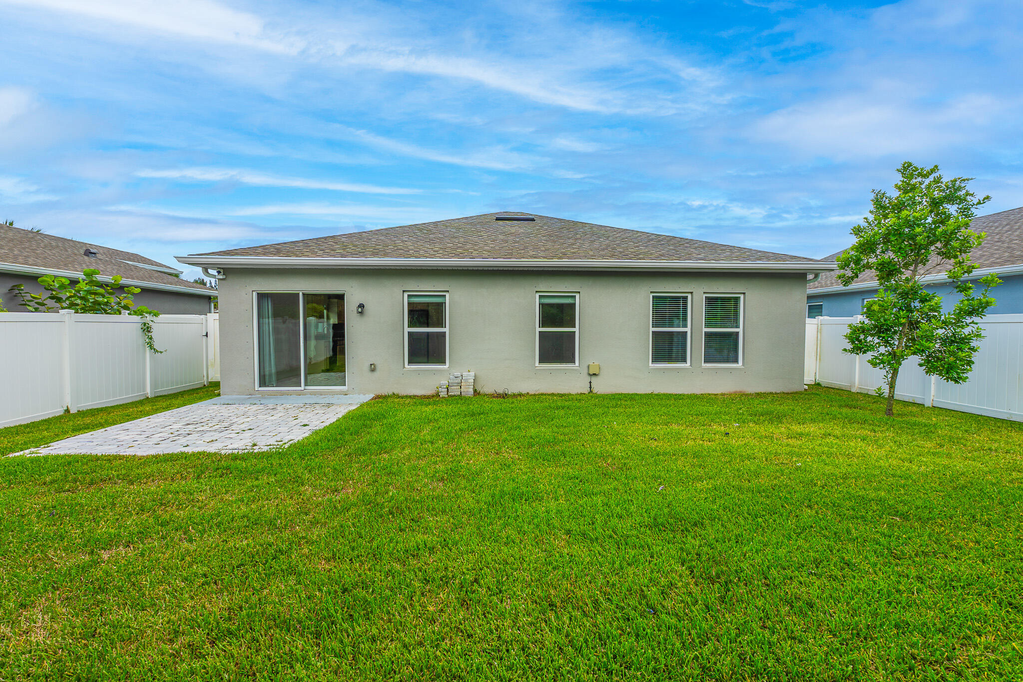 3639 Sapphire Hollow Way