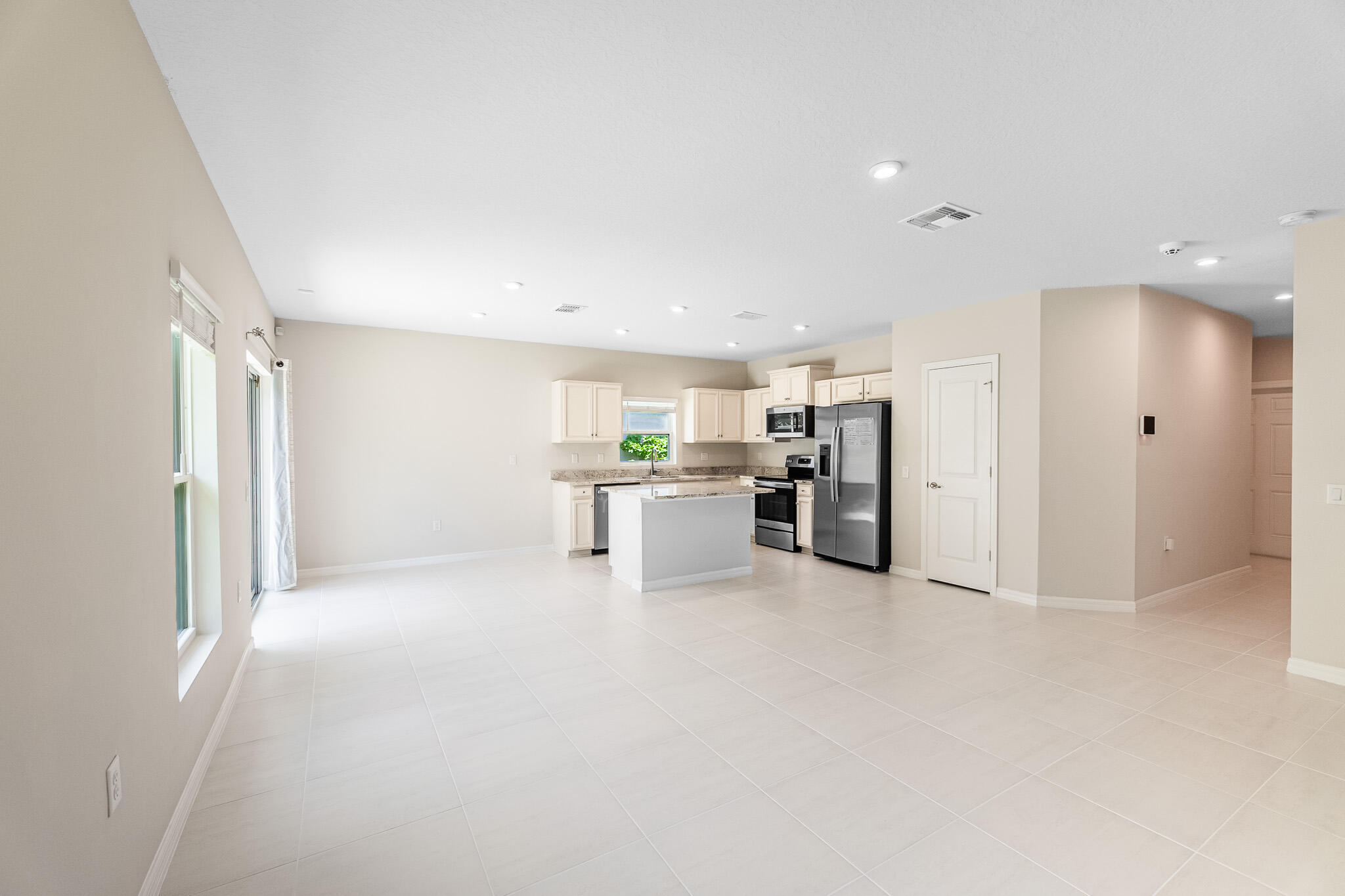 3639 Sapphire Hollow Way