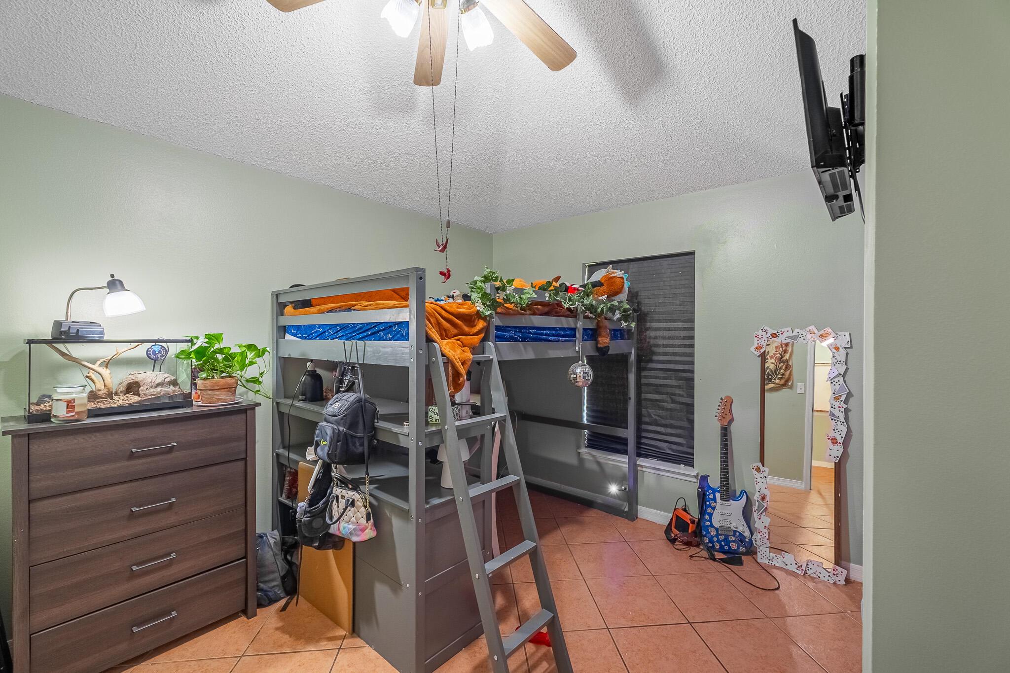 556 SW Buswell Avenue