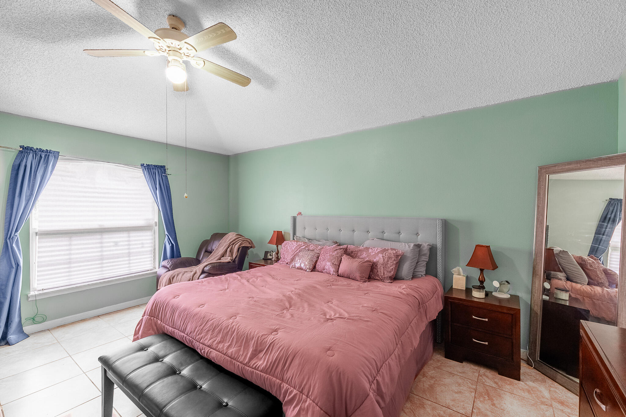 556 SW Buswell Avenue