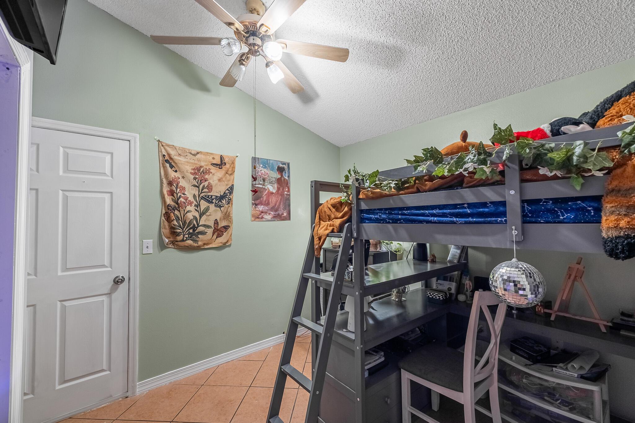 556 SW Buswell Avenue