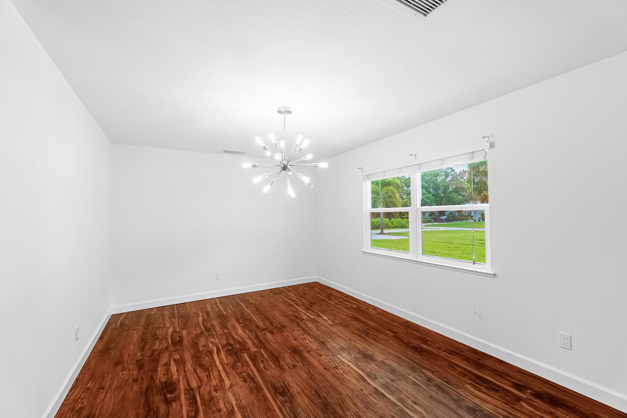 736 34th Terrace