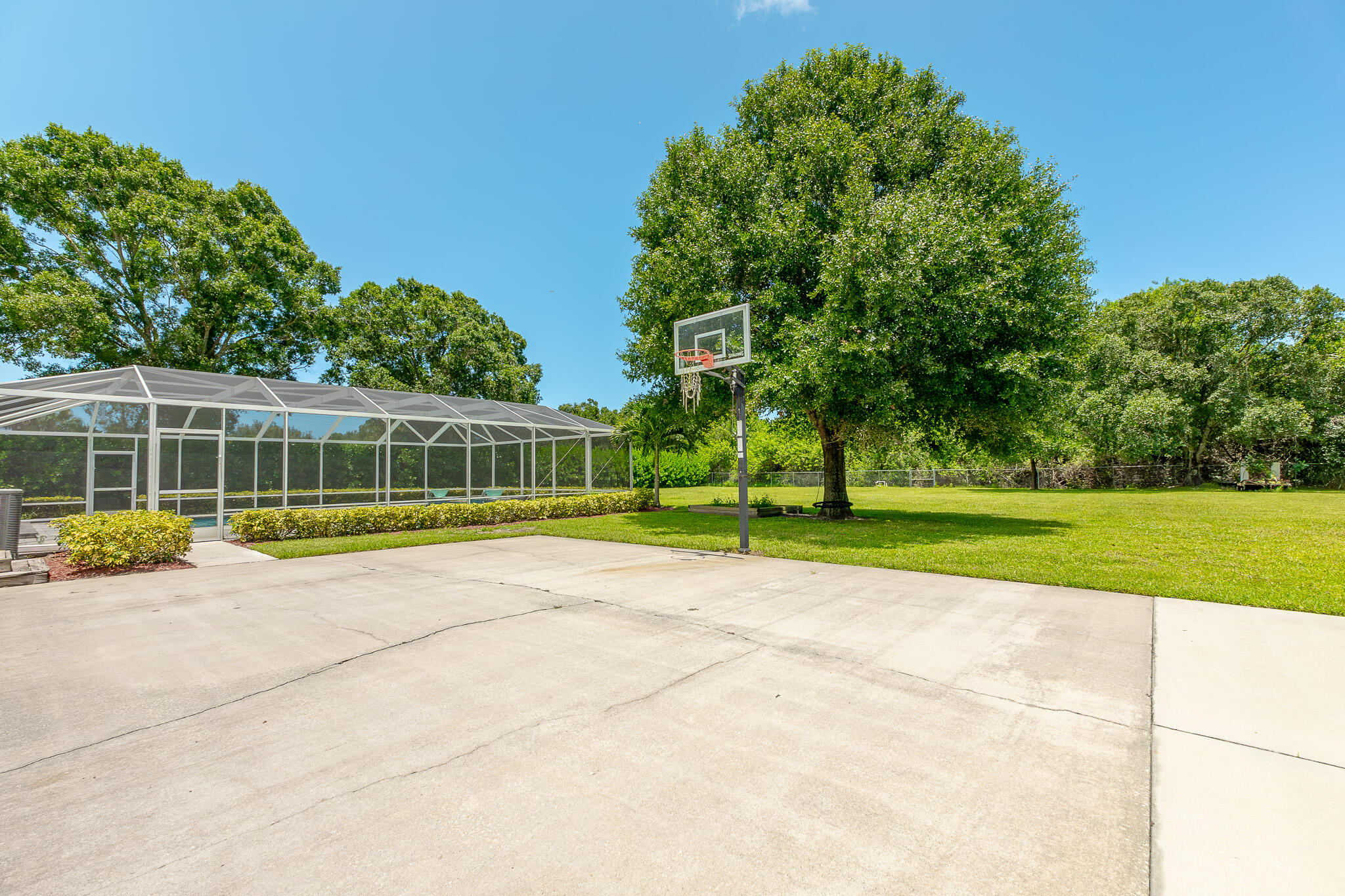 736 34th Terrace