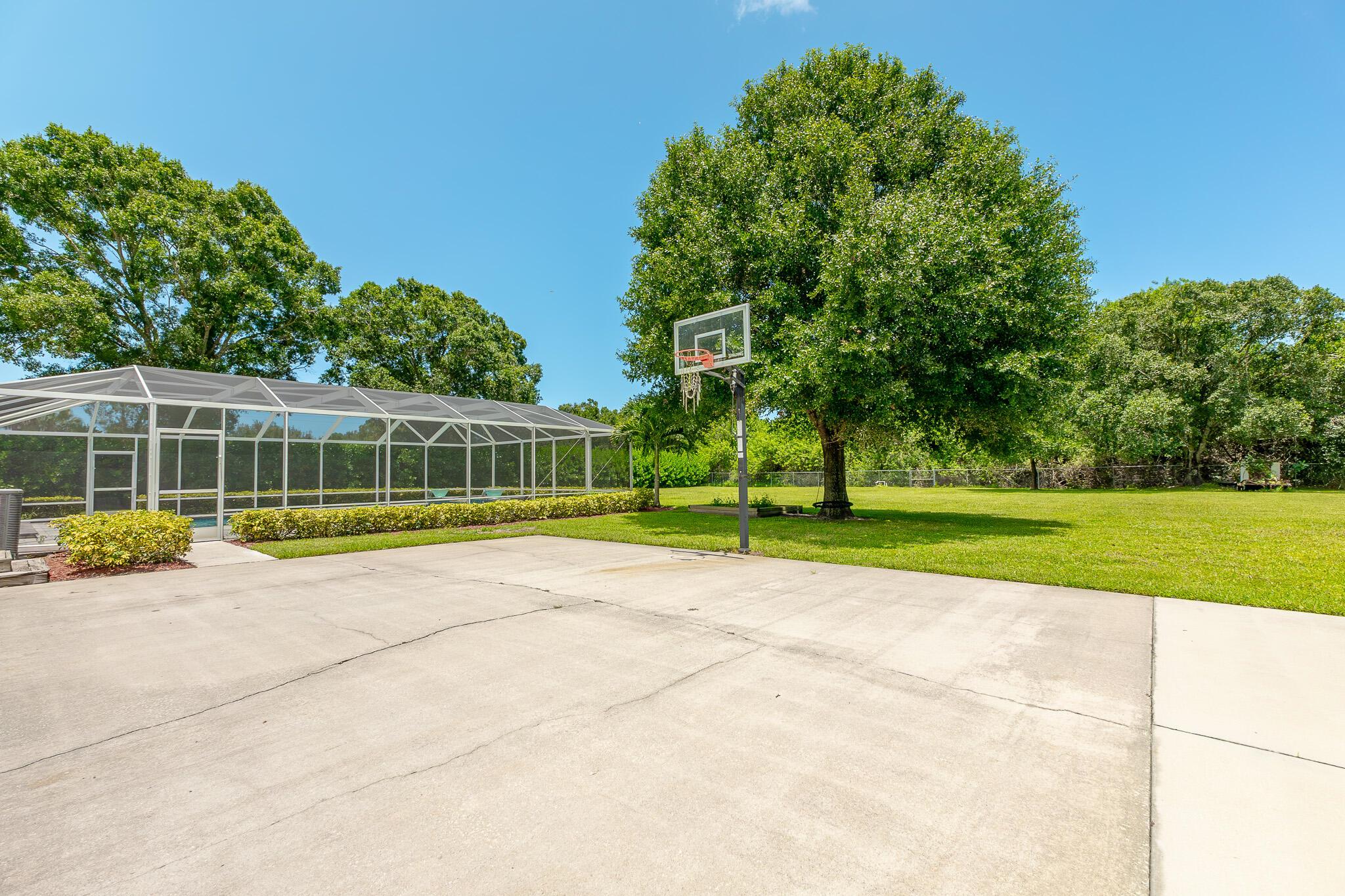 736 34th Terrace