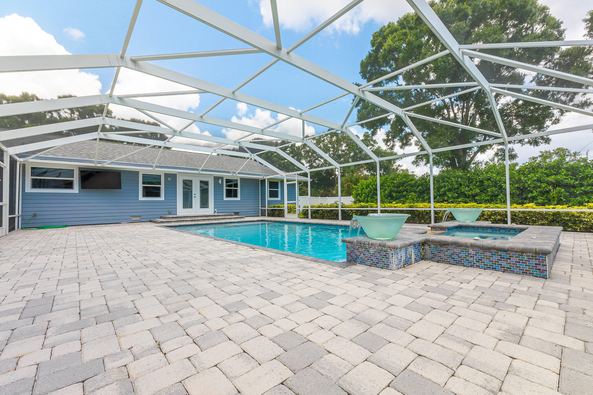 736 34th Terrace