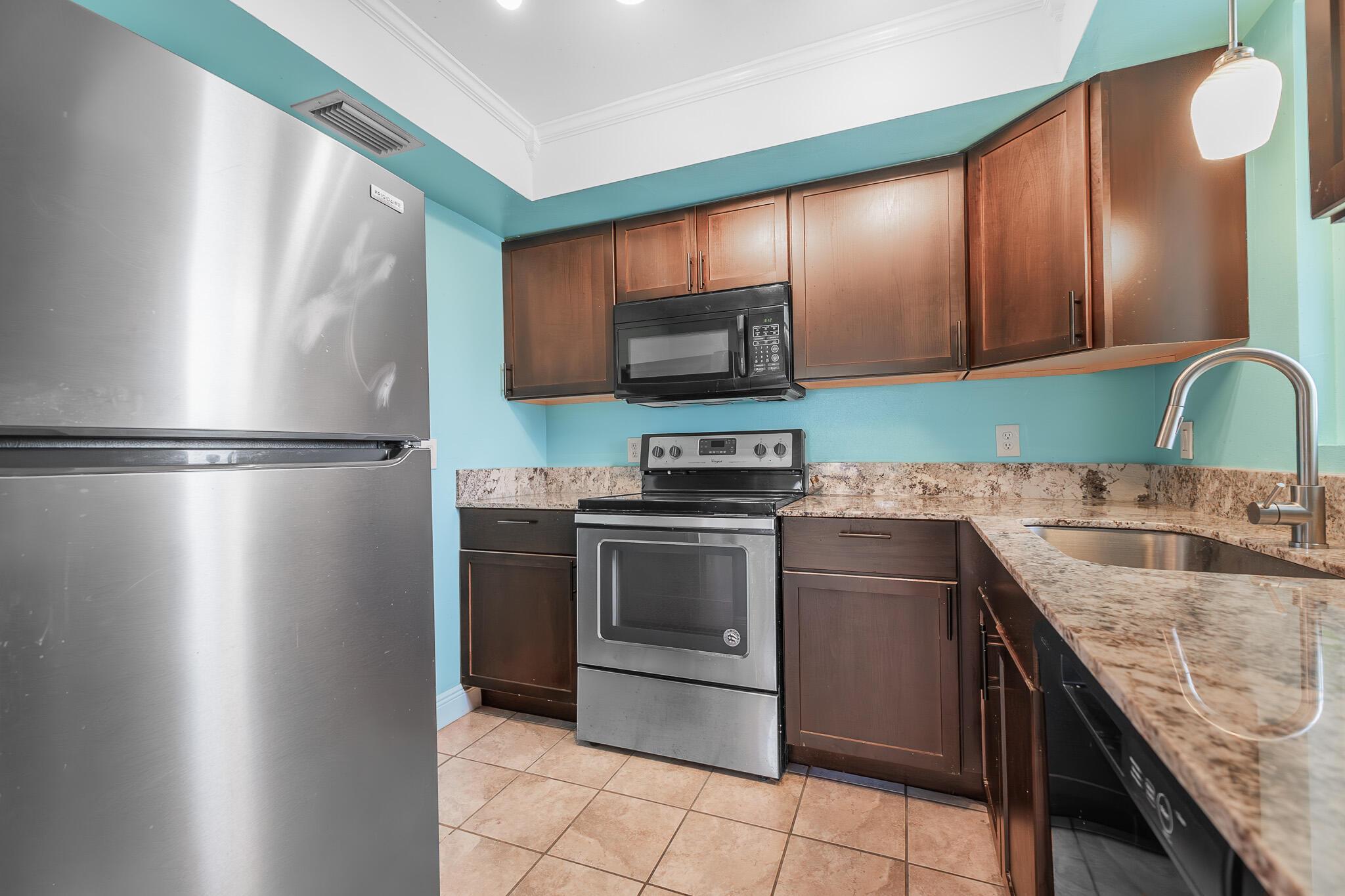 1629 SE Green Acres Circle 202