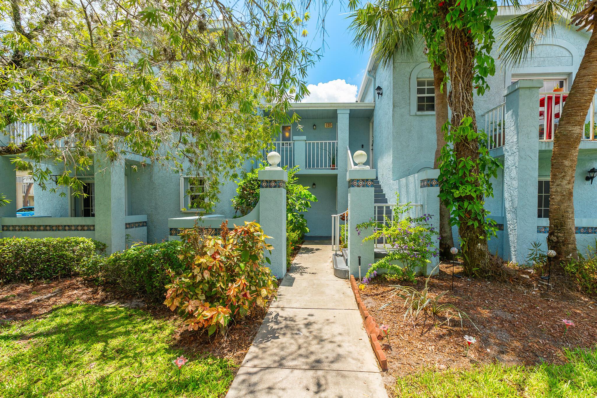 1629 SE Green Acres Circle 202