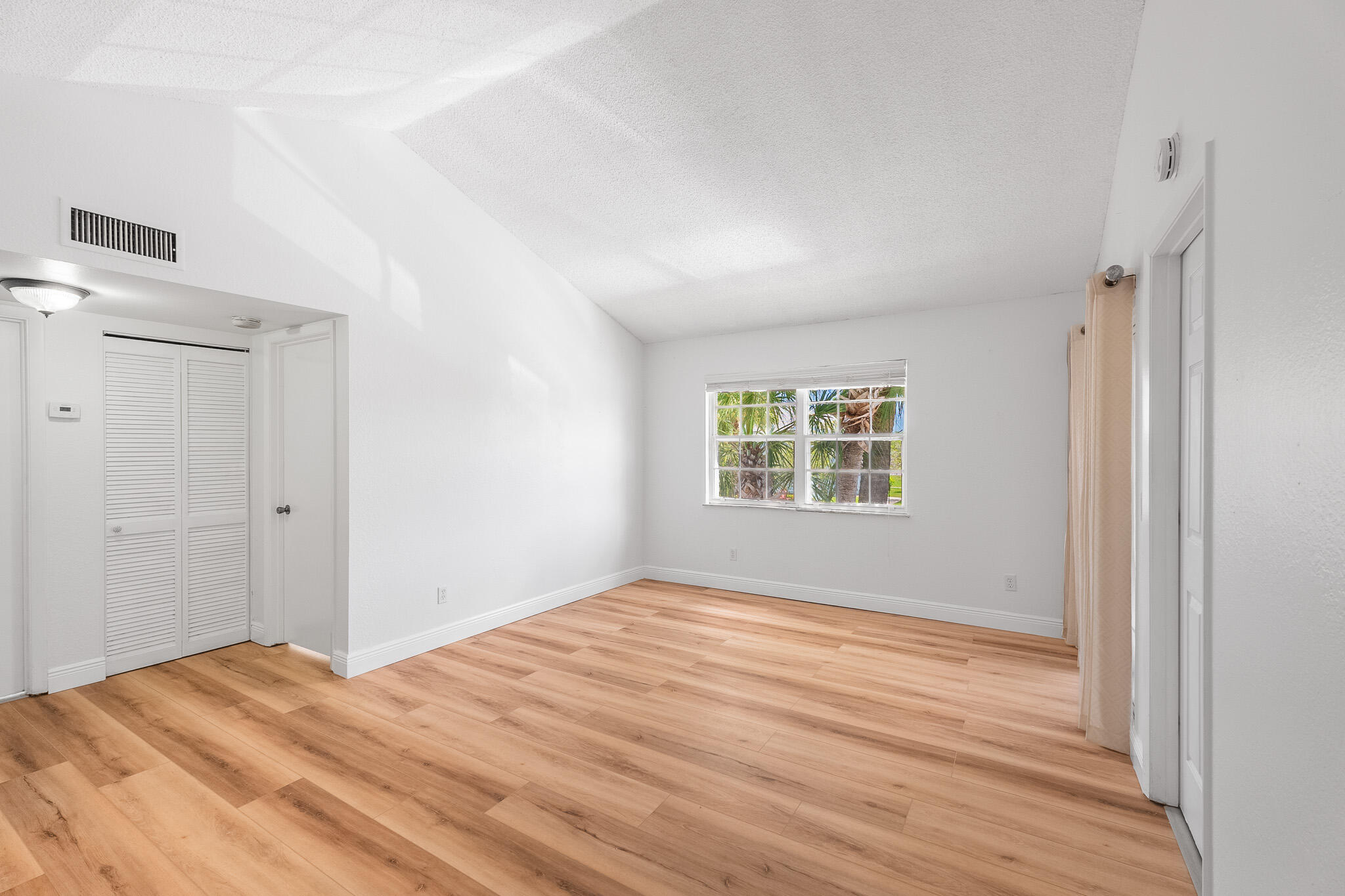 1629 SE Green Acres Circle 202