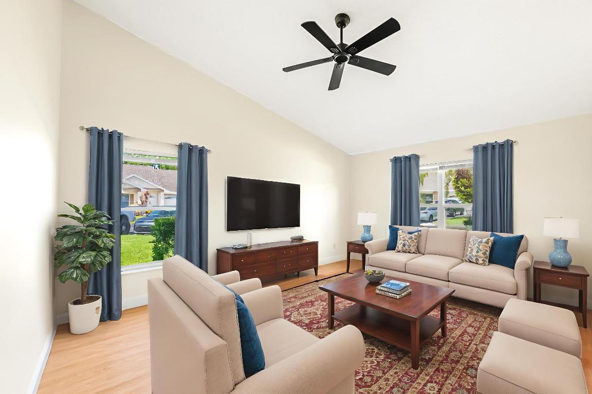 460 NW Casanova Circle