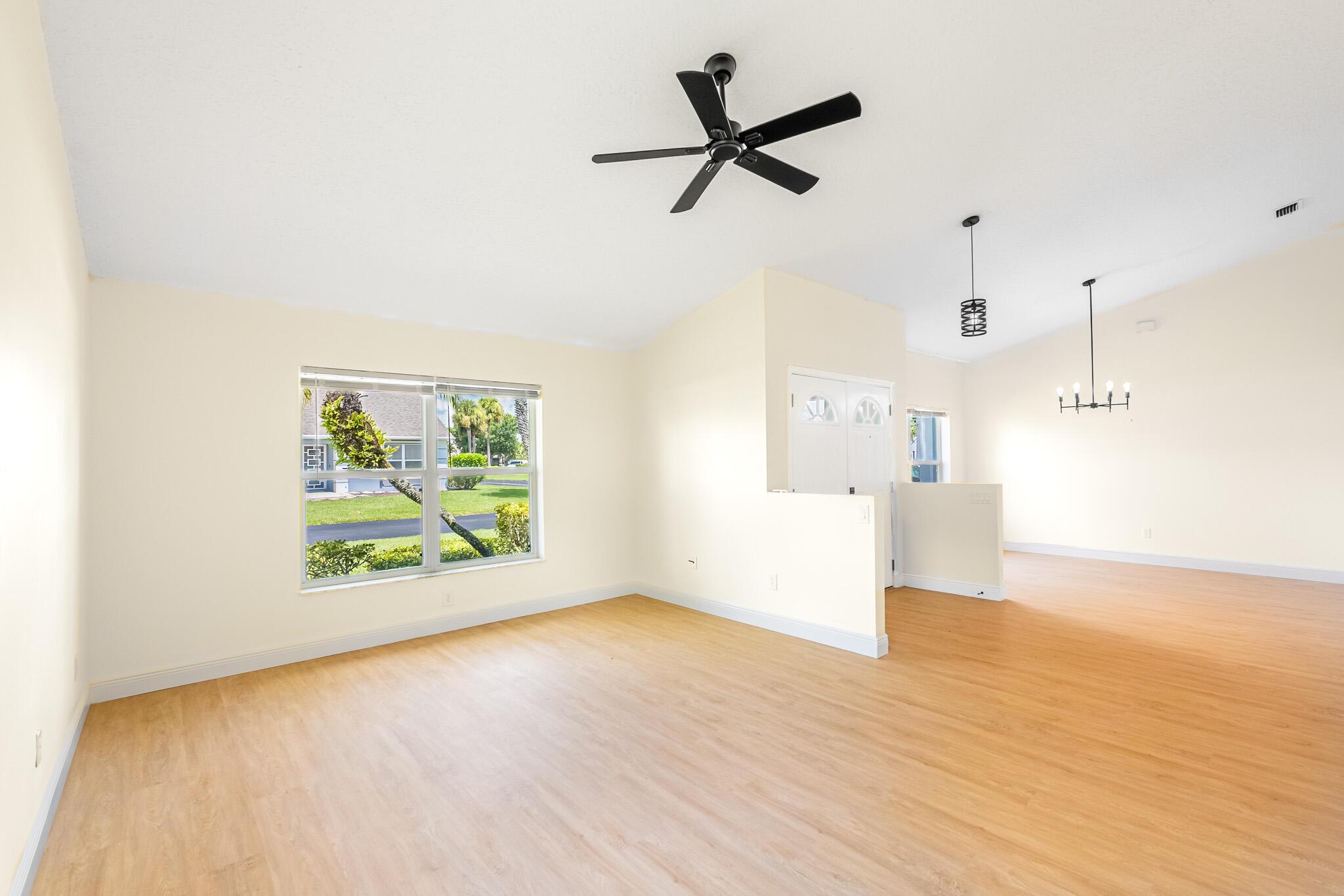 460 NW Casanova Circle