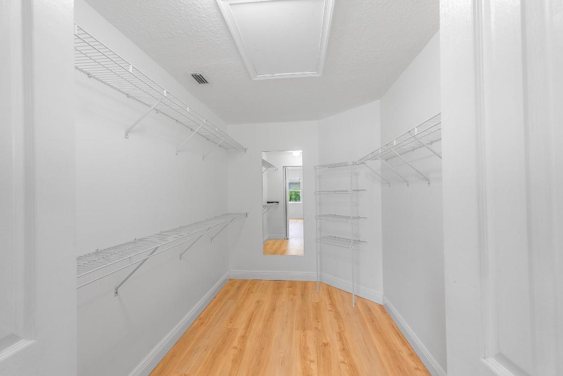 460 NW Casanova Circle