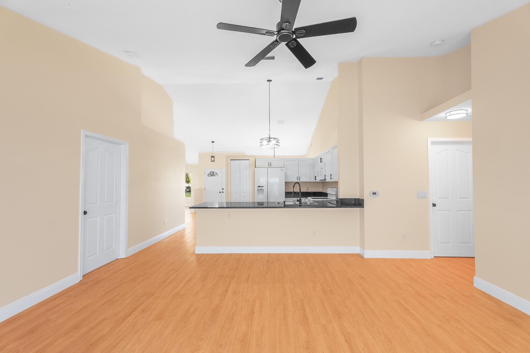 460 NW Casanova Circle