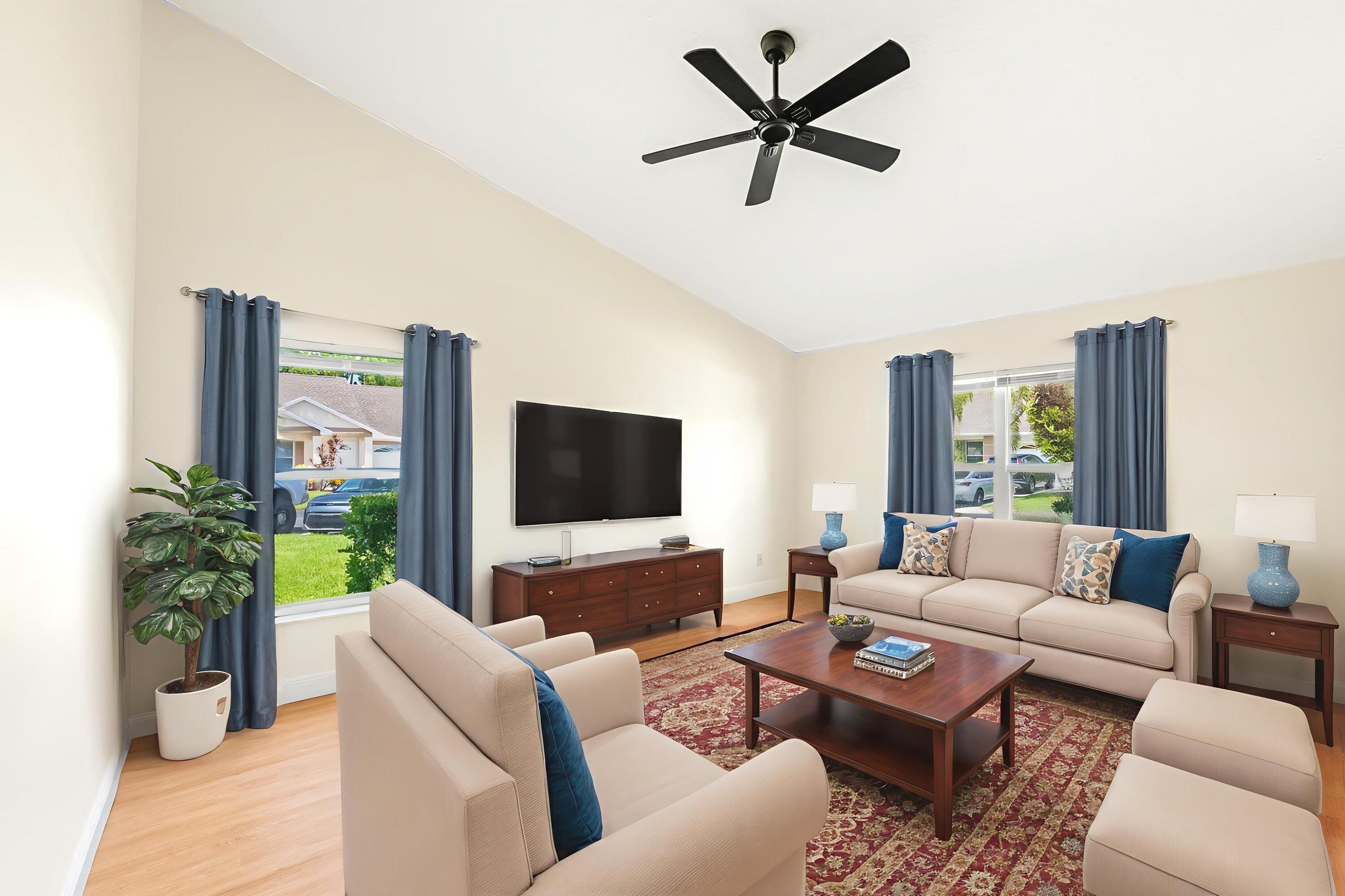 460 NW Casanova Circle