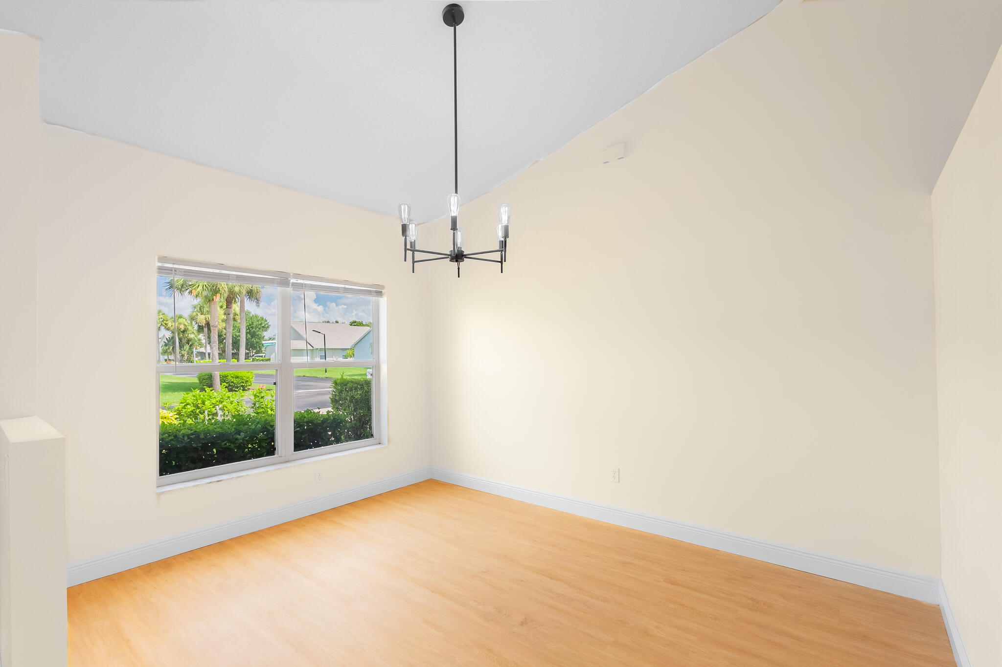 460 NW Casanova Circle