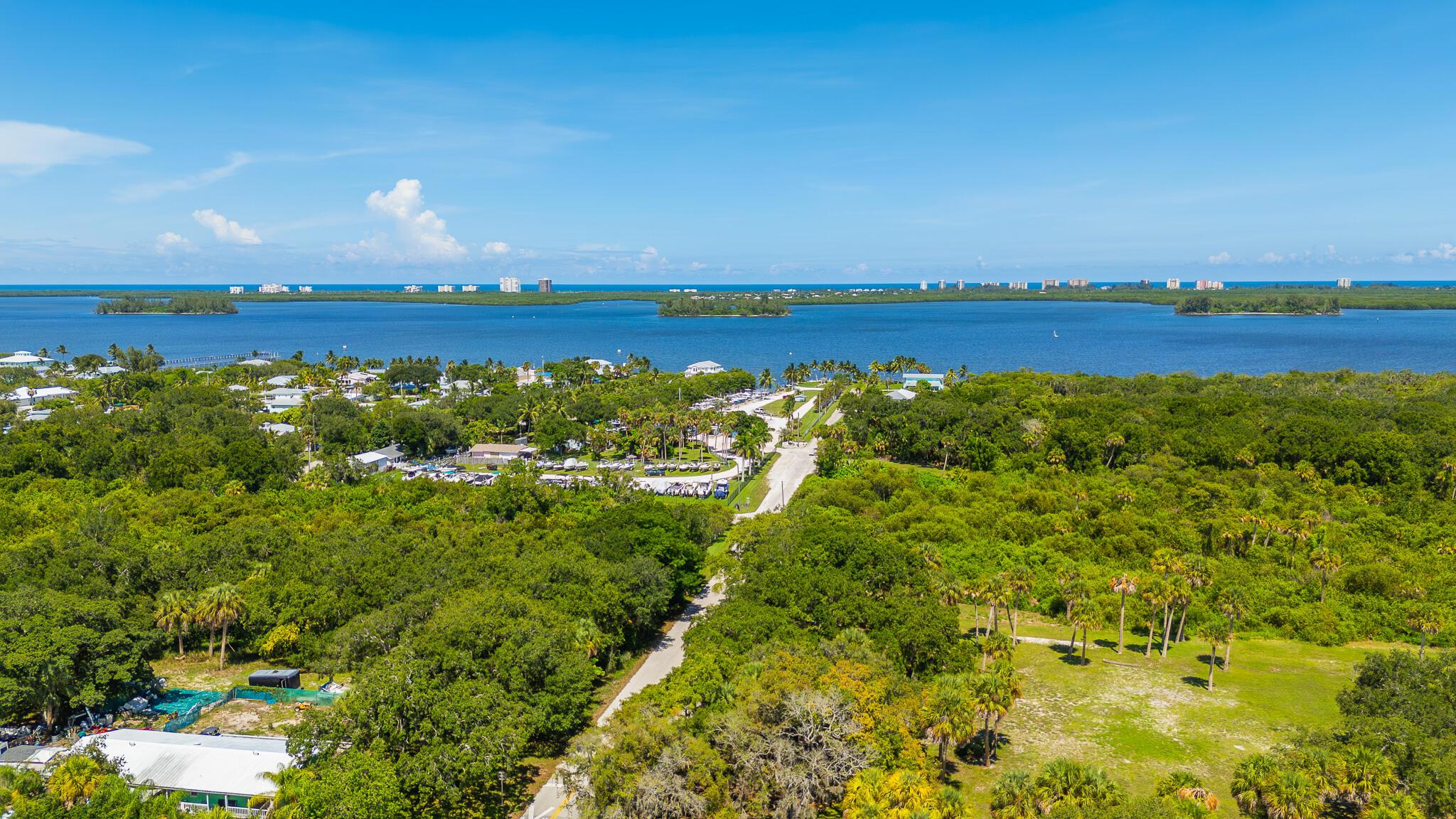 4123 N Old Dixie Highway