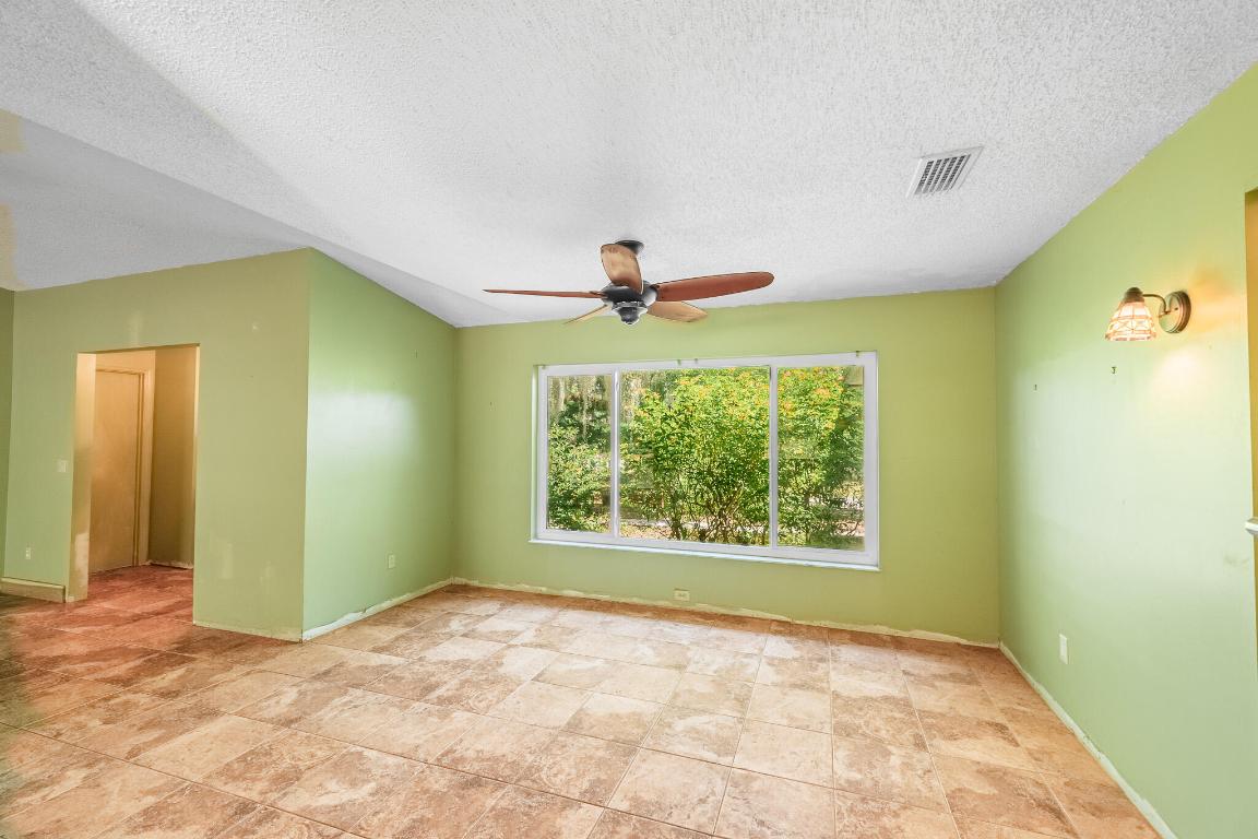 4123 N Old Dixie Highway