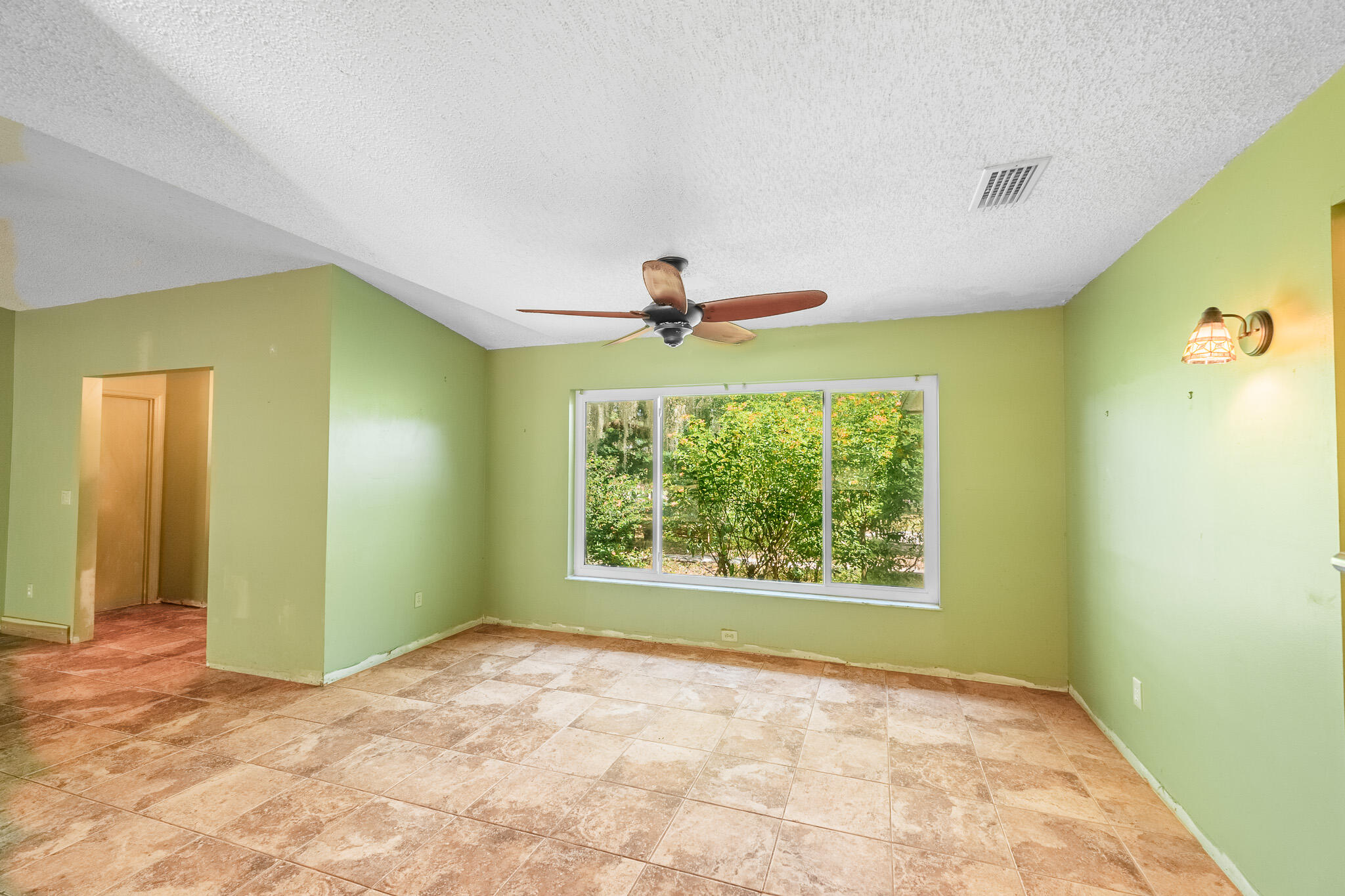 4123 N Old Dixie Highway