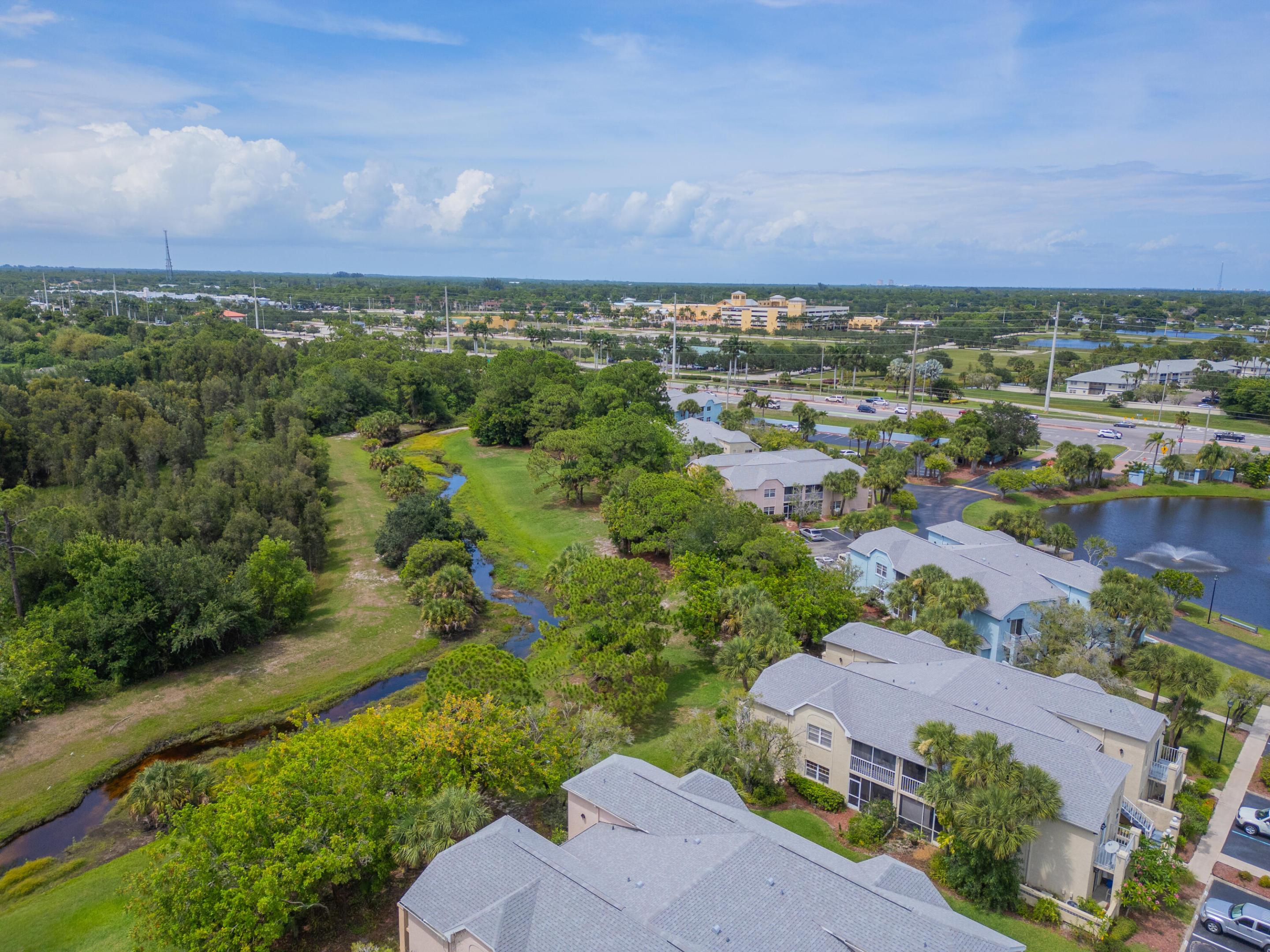 1612 SE Green Acres Circle 103