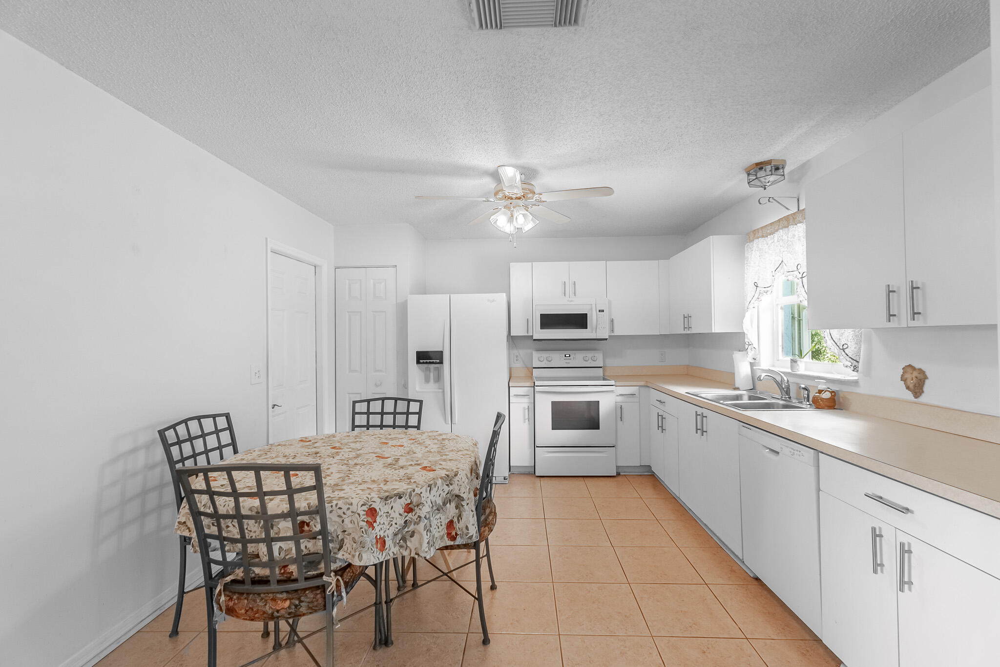 5662 Travelers Way