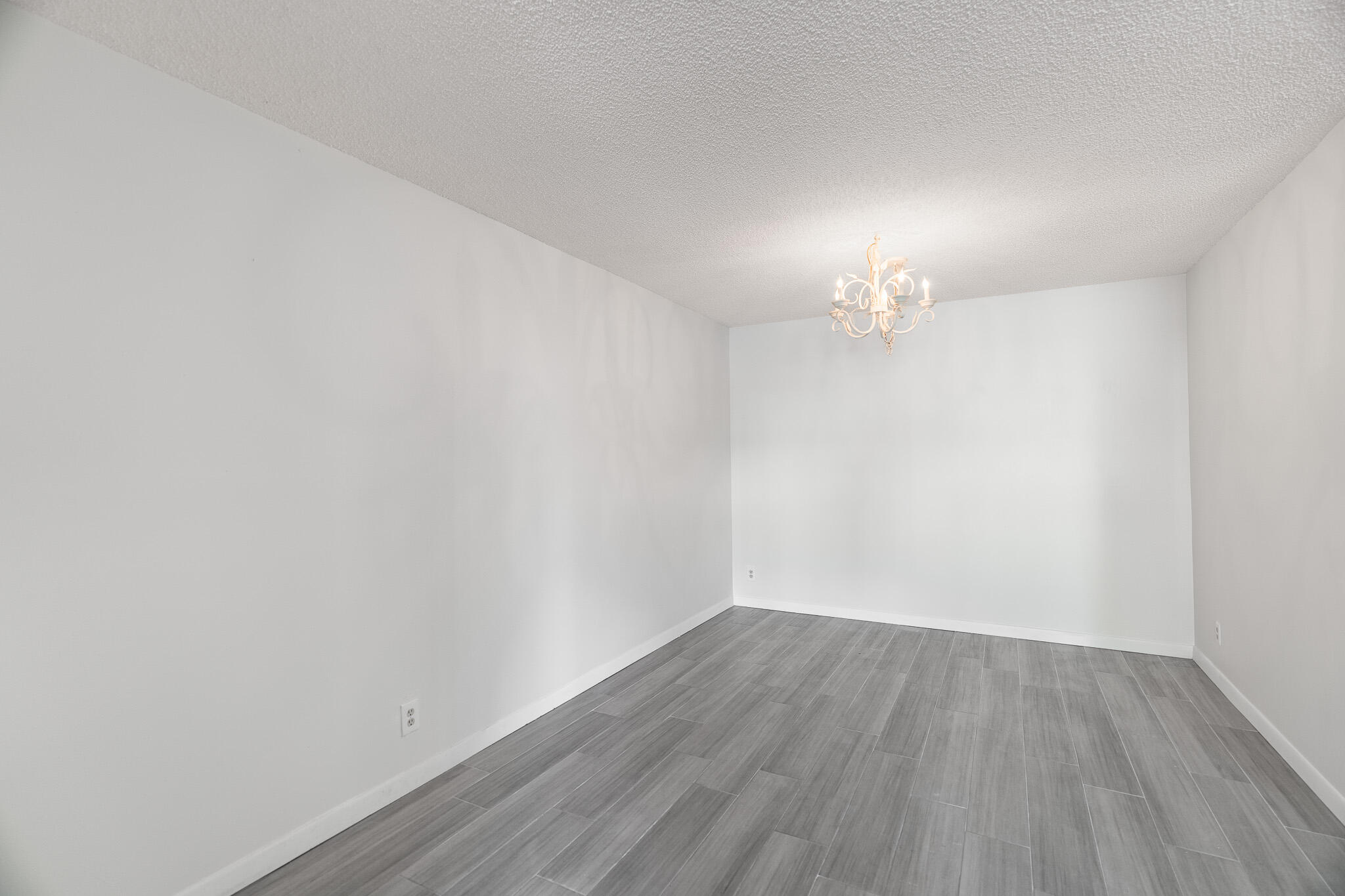 2025 SW Silver Pine Way 120-D1