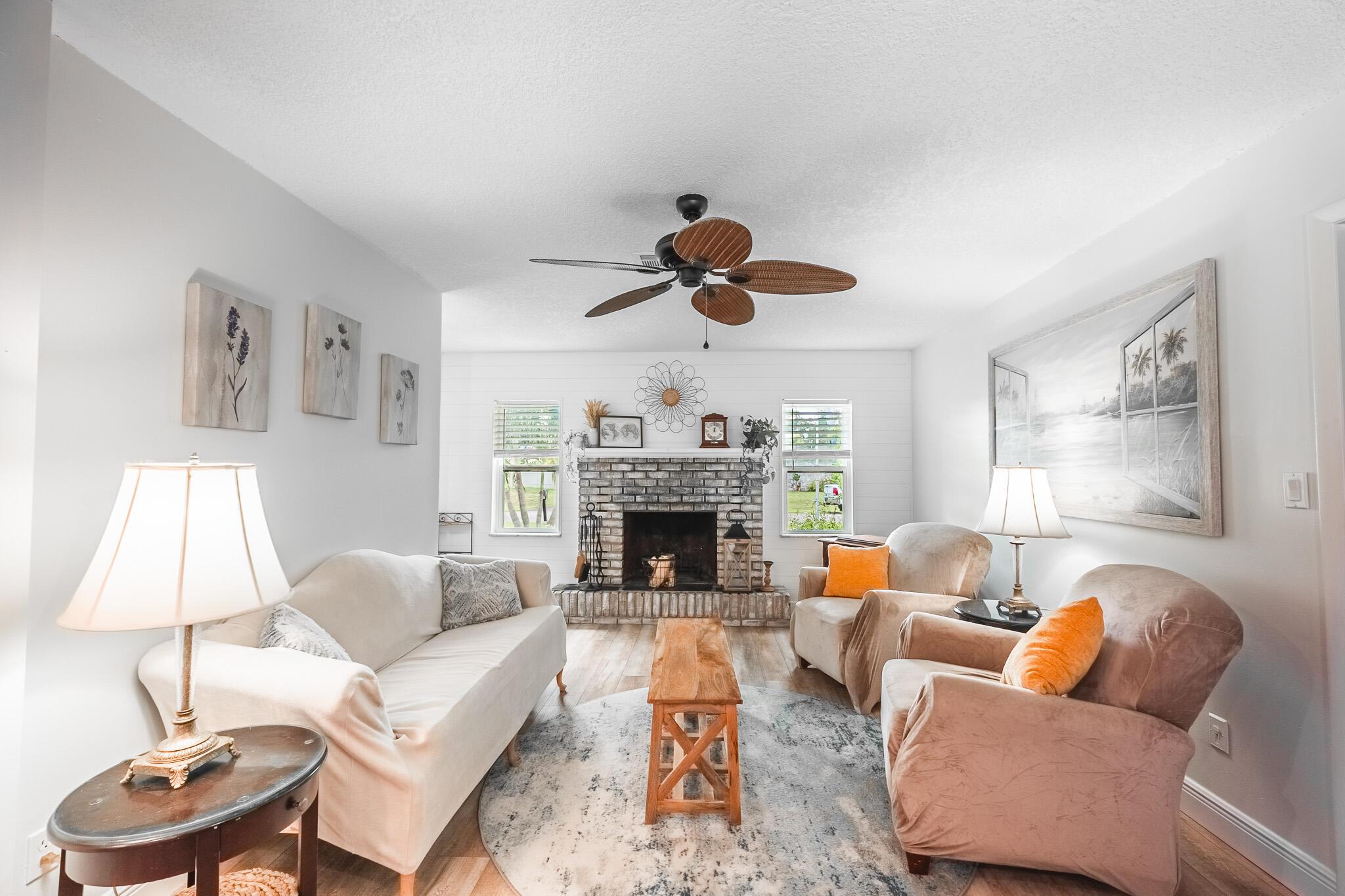 751 SE Whitehurst Avenue