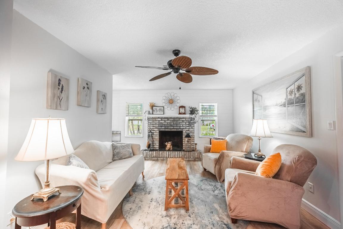 751 SE Whitehurst Avenue