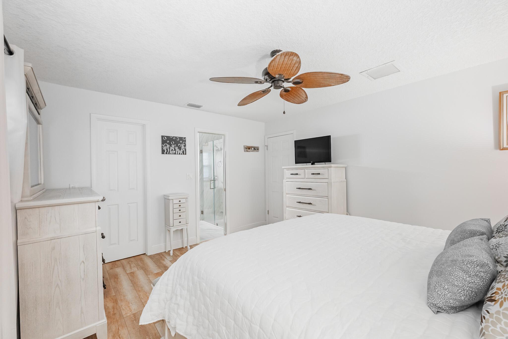 751 SE Whitehurst Avenue