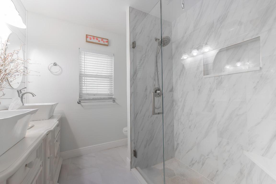 751 SE Whitehurst Avenue