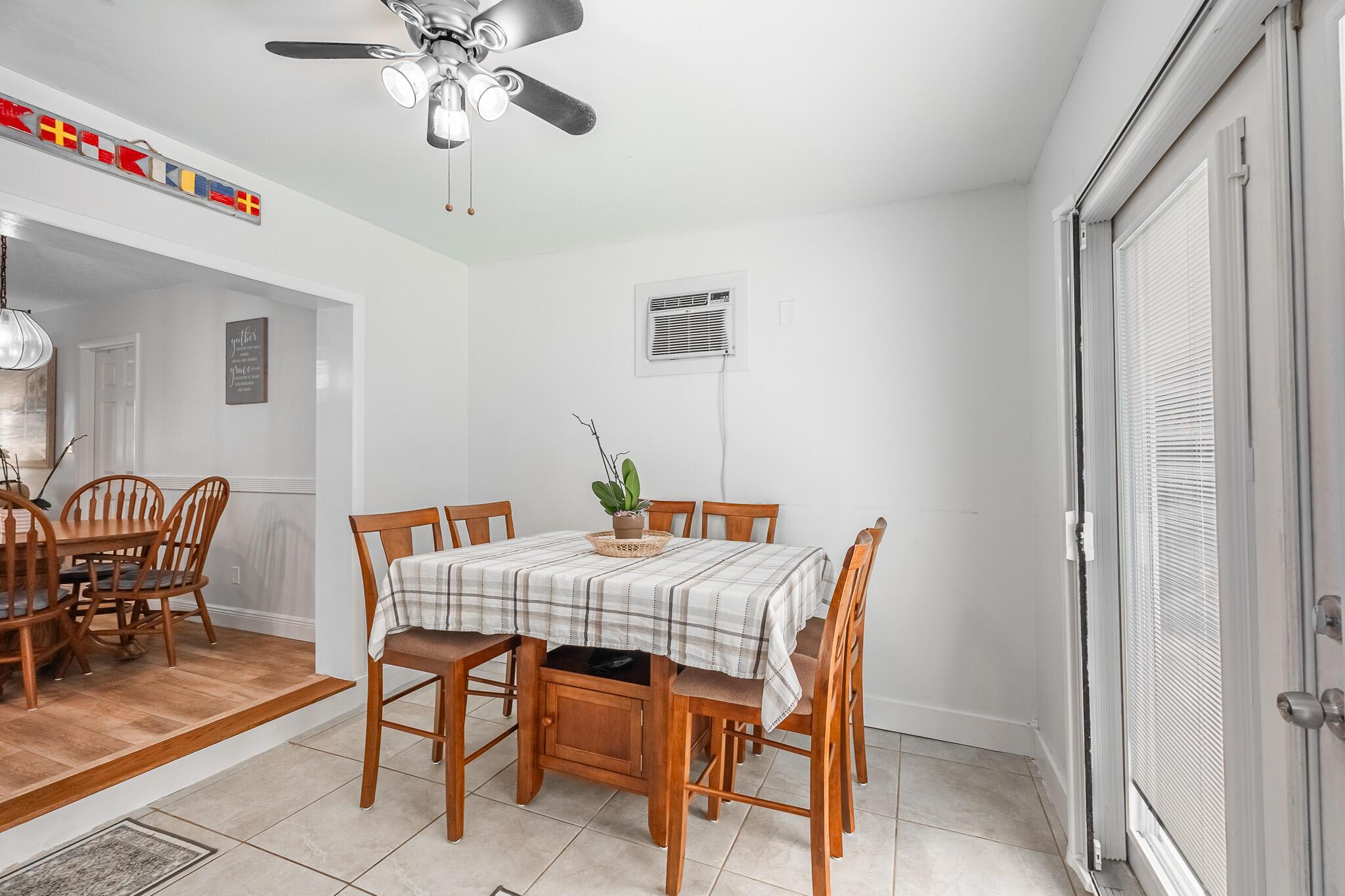 751 SE Whitehurst Avenue